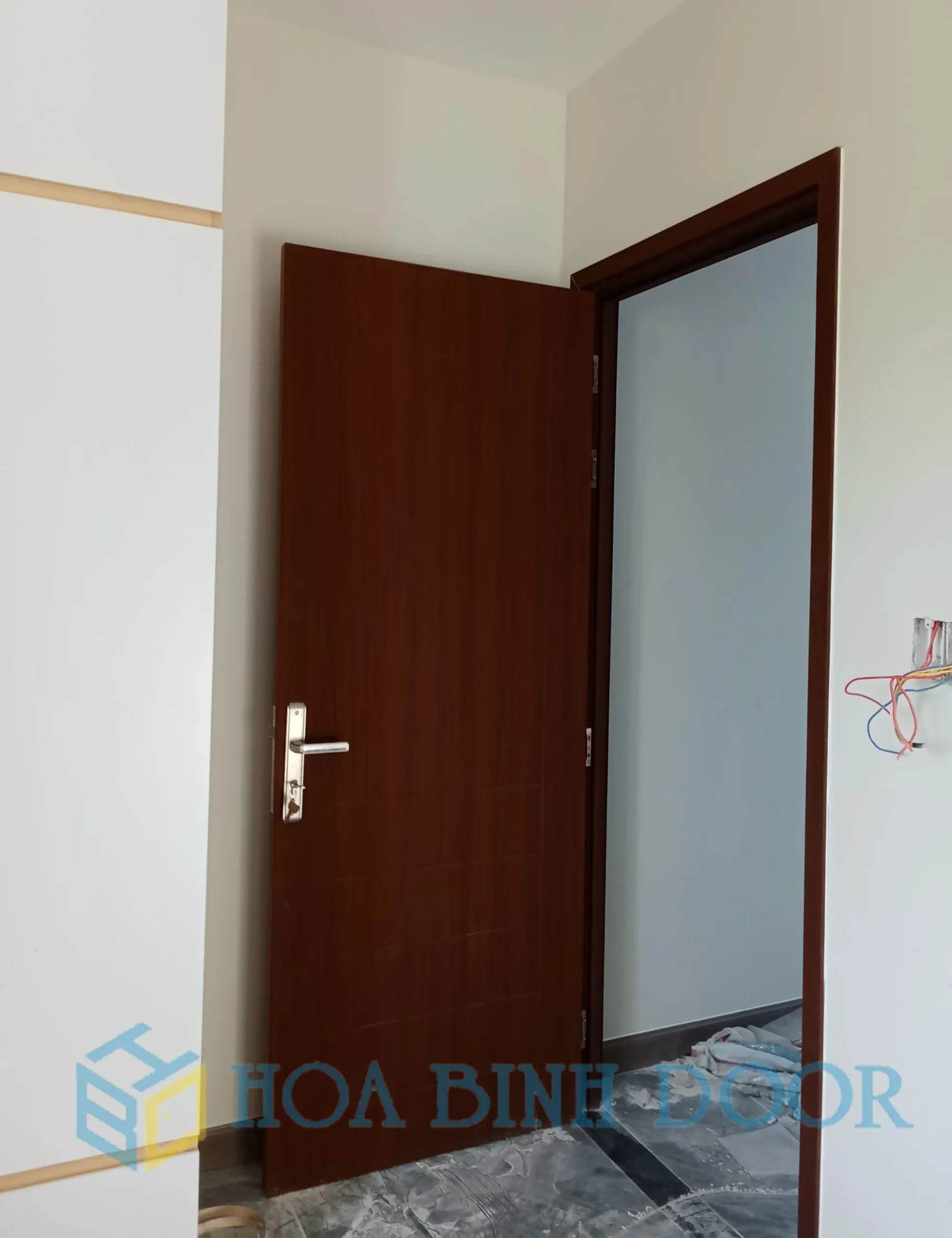 CỬA NHỰA COMPOSITE TẠI LONG KHÁNH - ĐỒNG NAI - CỬA NHỰA GIÁ RẺ