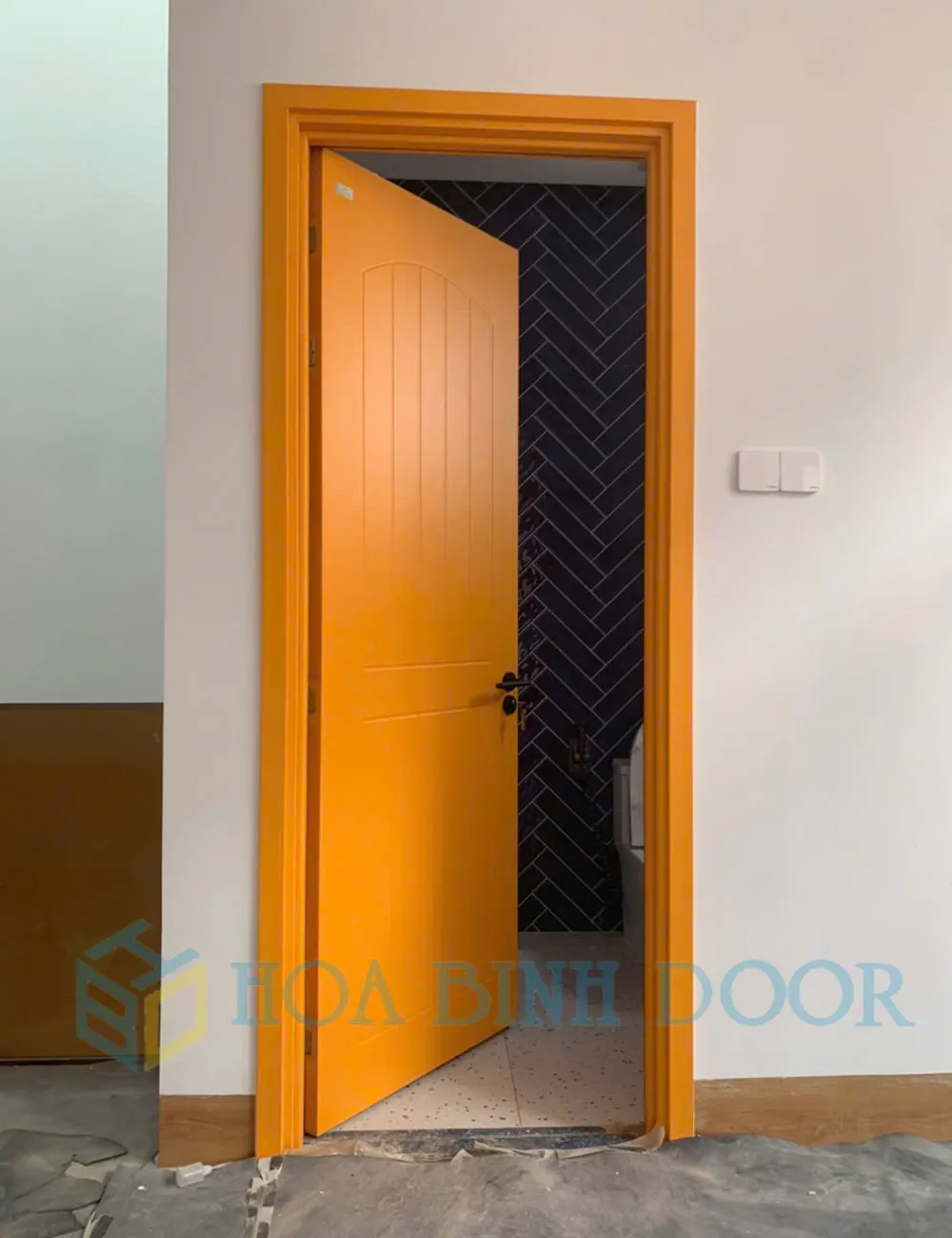 CỬA NHỰA COMPOSITE TẠI CẦN GIUỘC - LONG AN - MẪU CỬA NHỰA ĐẸP