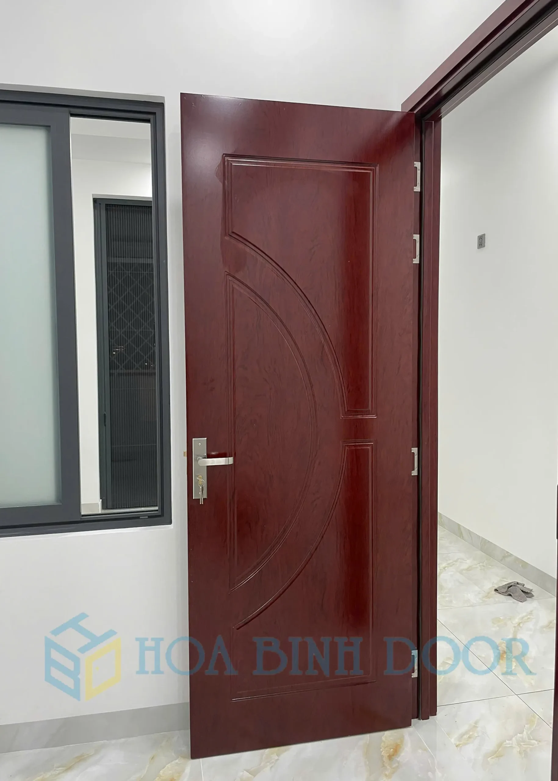 CỬA NHỰA COMPOSITE TẠI CẦN GIUỘC - LONG AN - MẪU CỬA NHỰA ĐẸP