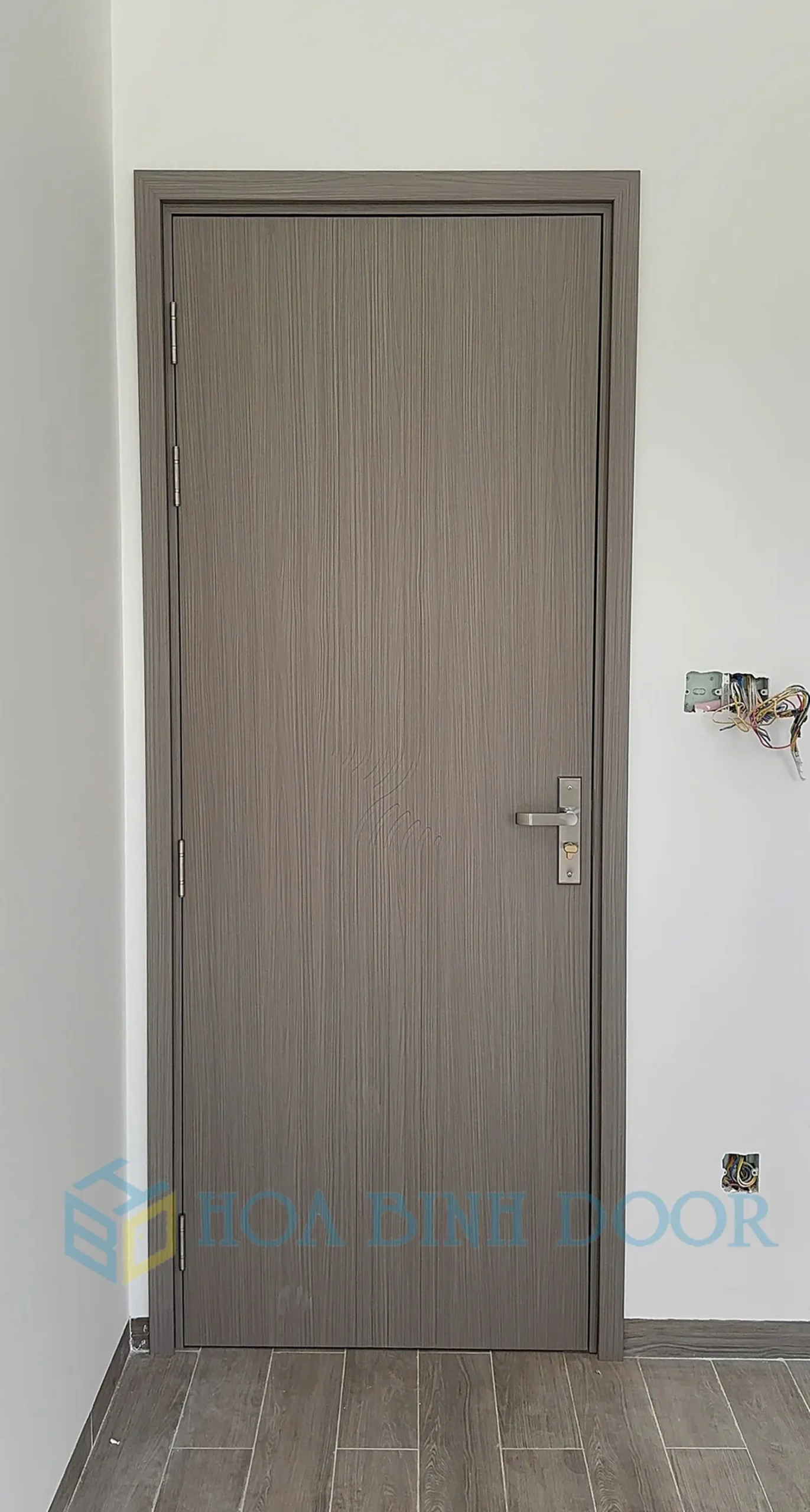 CỬA NHỰA COMPOSITE TẠI BÌNH TÂN - MẪU CỬA ĐẸP