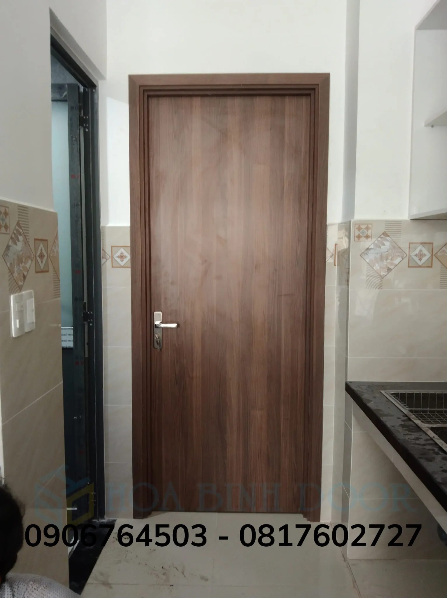 CỬA GỖ CÔNG NGHIỆP MDF MELAMINE TẠI QUẬN 12 - MẪU CỬA HIỆN ĐẠI