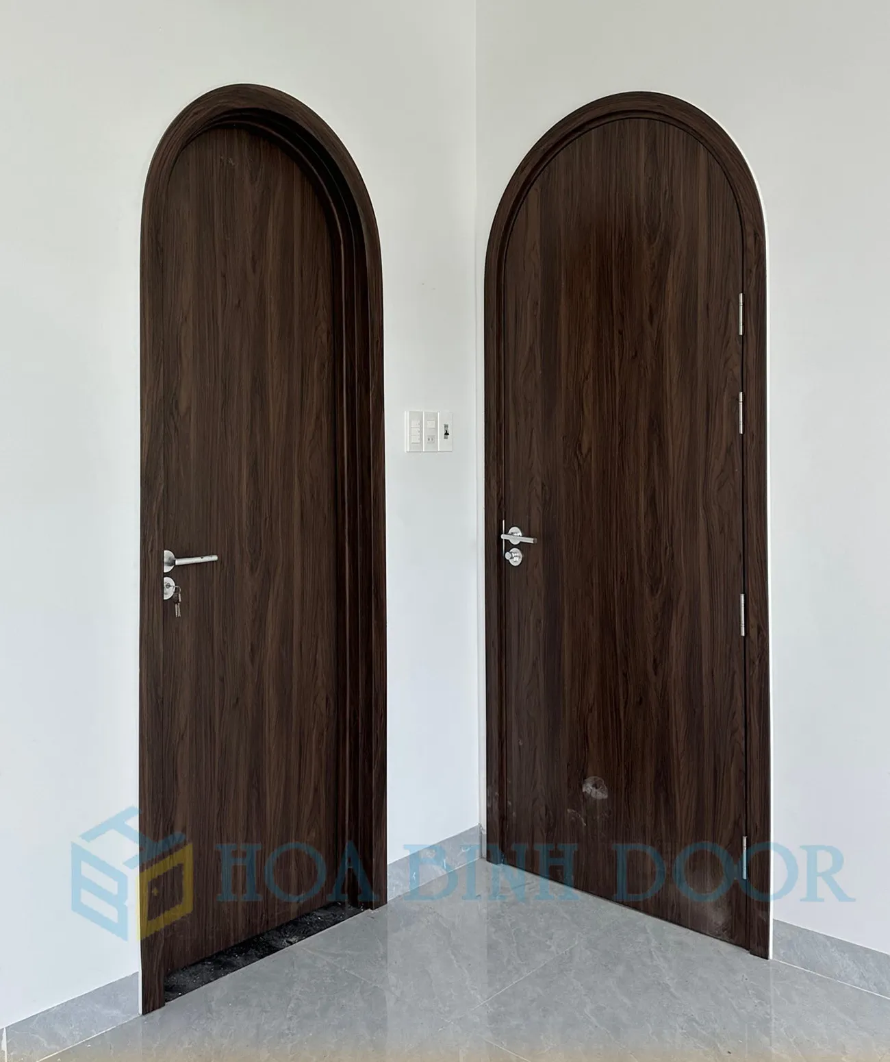 CỬA VÒM NHỰA COMPOSITE TẠI PHƯỜNG TÂN THUẬN - HỒ CHÍ MINH