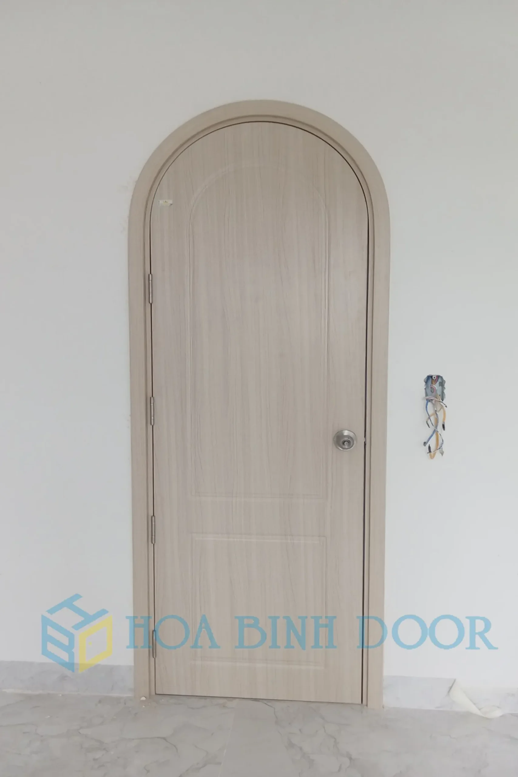 CỬA VÒM NHỰA COMPOSITE TẠI PHƯỜNG TÂN THUẬN - HỒ CHÍ MINH