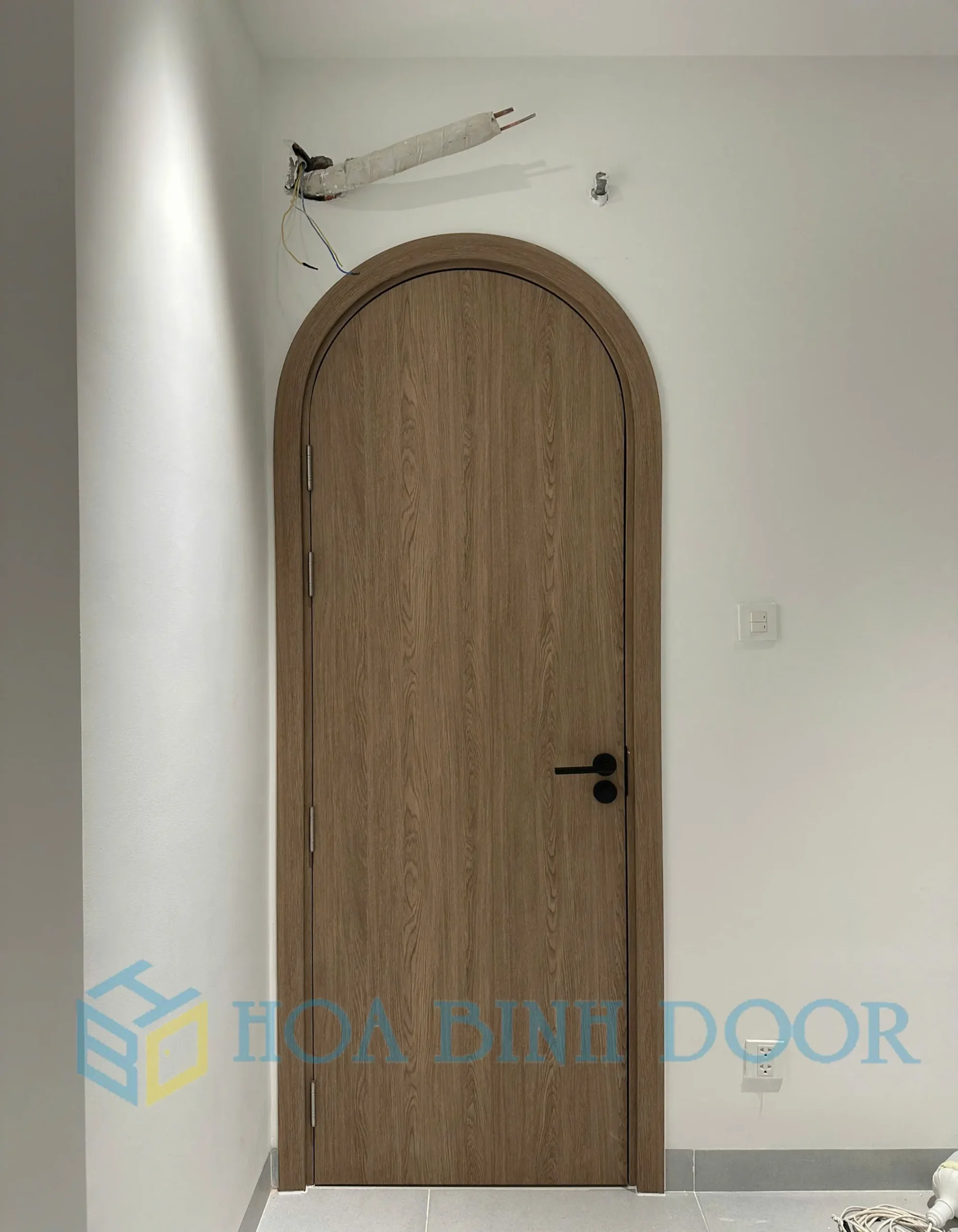 CỬA VÒM NHỰA COMPOSITE TẠI DIÊN HỒNG - HỒ CHÍ MINH