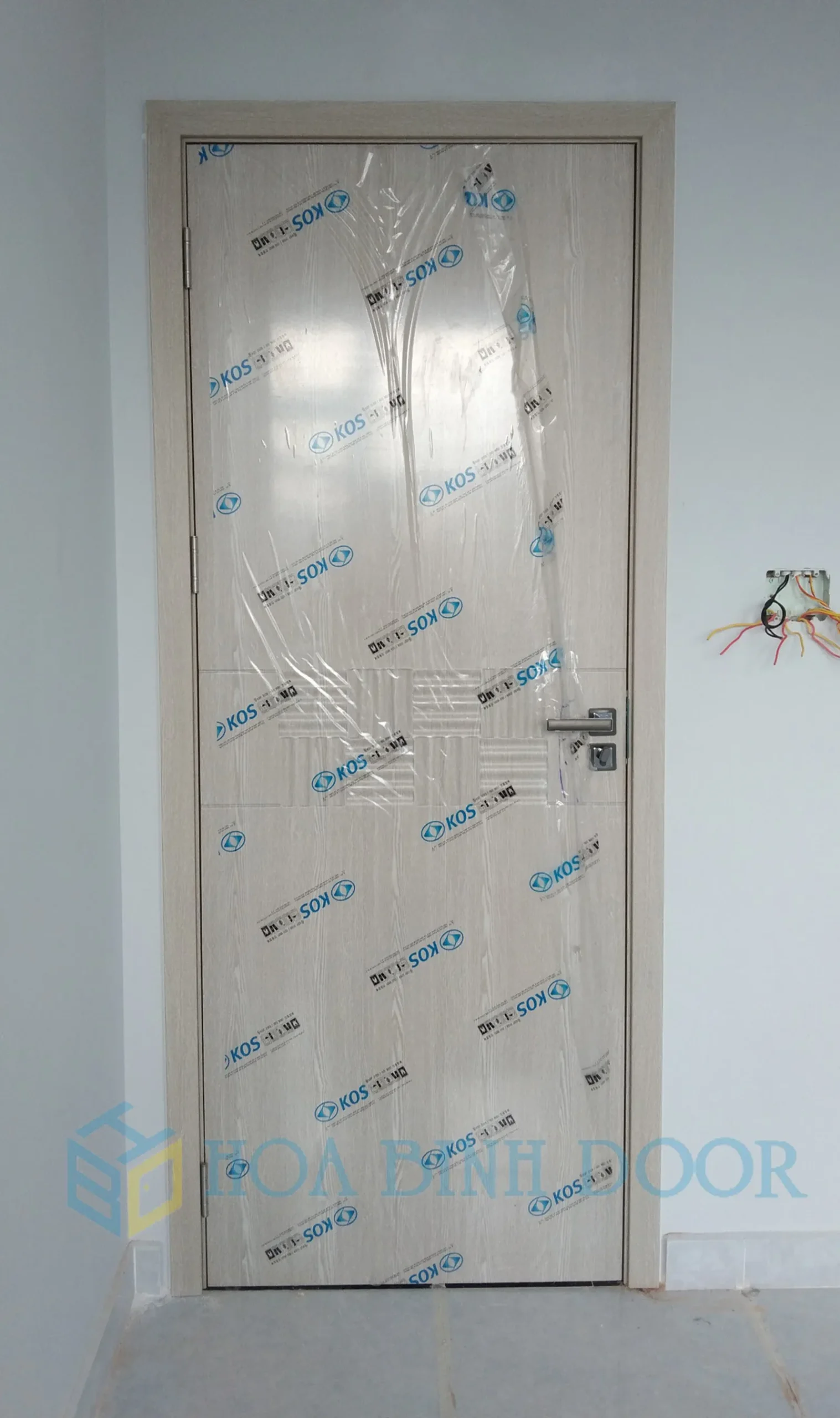 CỬA NHỰA ABS HÀN QUỐC TẠI PHƯỜNG TÂN THUẬN - HỒ CHÍ MINH