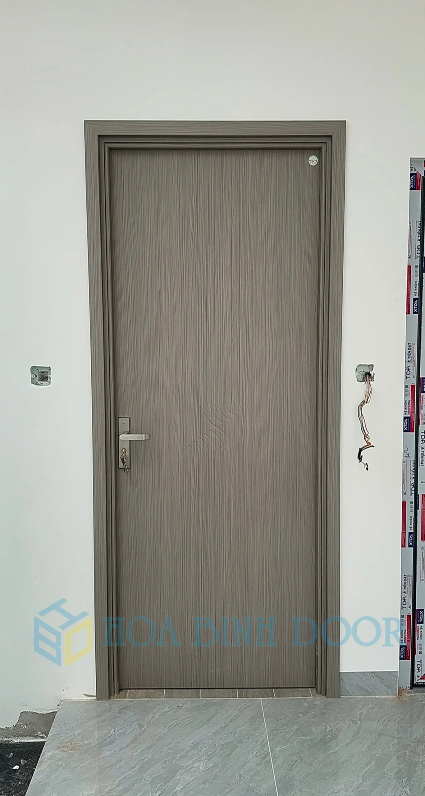 CỬA NHỰA COMPOSITE TẠI PHƯỜNG TÂN THUẬN - HỒ CHÍ MINH