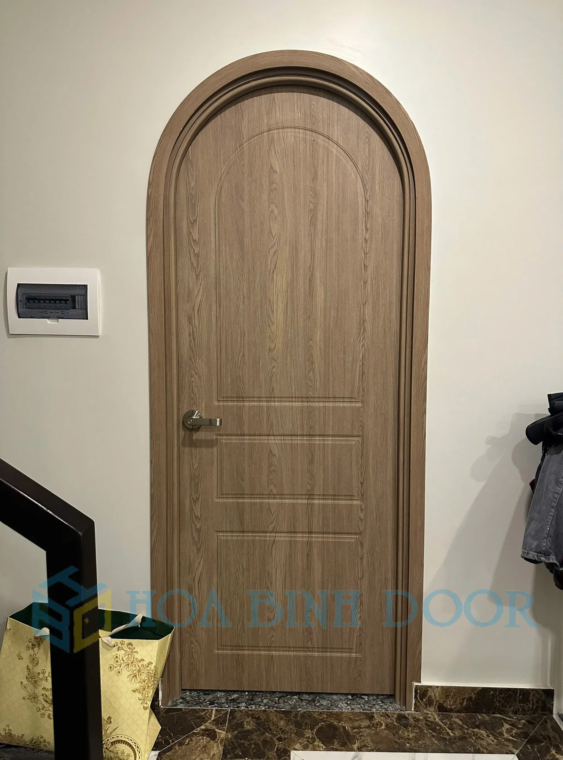 CỬA VÒM NHỰA COMPOSITE TẠI PHƯỜNG BÌNH ĐÔNG - HỒ CHÍ MINH